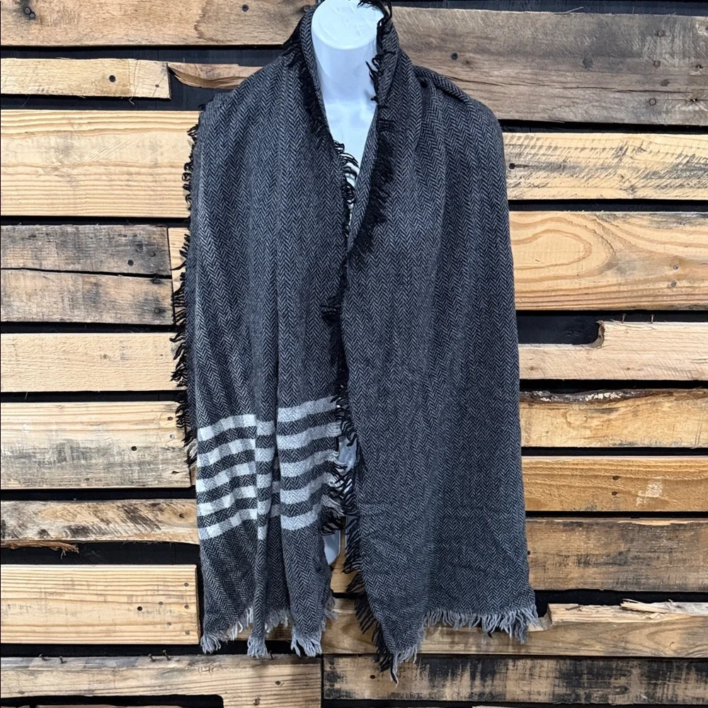 Eileen‎ Fisher Italian Made Wool Blend Lightweight Scarf grey herringbone stripe